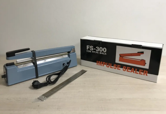 Настільний імпульсний зварювач FS-300 (IRON) Настільний імпульсний зварювач FS-300 (IRON)